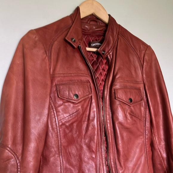 Danier Leather Moto Jacket Fitted Silhouette with removable quilted lining - Picture 2 of 8